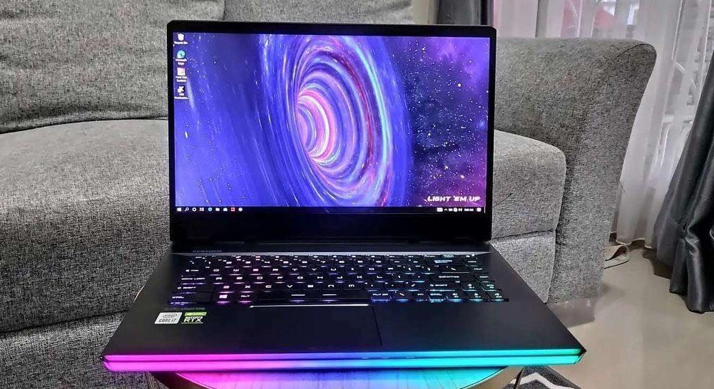 A close-up photo of MSI GE66 Raider, owned by one of our team member.